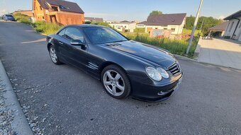 Mercedes-Benz SL500 - 16