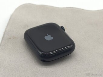 Apple Watch Series 8 45mm Midnight [3 řemínky zdarma] - 16