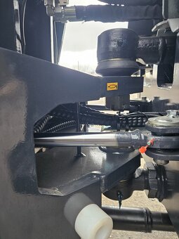 kolový kloubový nakladač, motor Kubota - 16