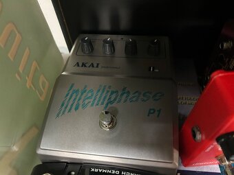 Kytarove multiefekty a efekty Digitech, Valeton. Moer - 16