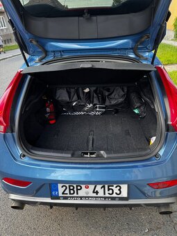 Volvo V40 D2, servis Volvo, nezávislé topení, panorama - 16
