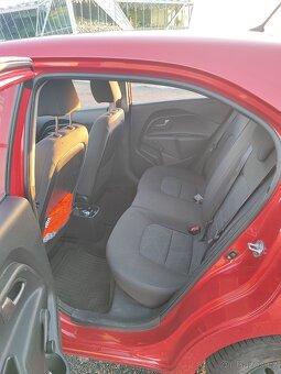 Kia Rio 2012 1.4 benzín 80 kW - 16