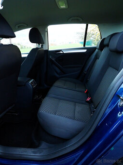 VW Golf 6 ▪ 1.6 75 kW ▪ Climatronic ▪ výhřev ▪ 2 sady kol ▪ - 16