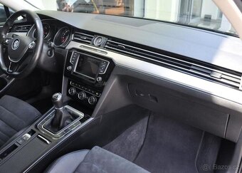 Volkswagen Passat 2.0TDi ACC NAVI LED TAŽNÉ - 16