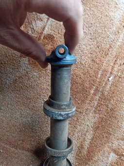 Zadní odrazka,víko spojkové, Stadion s11 - - 16