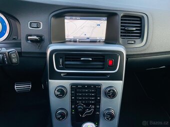 Volvo V60 2.0D 120KW 5VALEC AUTOMAT SENZORY VÝHŘEV R-DESIGN - 16