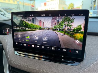 Škoda Enyaq 132kW Matrix Keyles 31tkm ACC - záruka Autodraft - 16