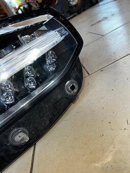 světla volvo xc90 II - 16