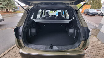 Subaru Forester 2.0i CVT Active NOVÝ Model 2015 - oficial ČR - 16