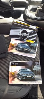 Opel Astra Sports Tourer kombi - 16