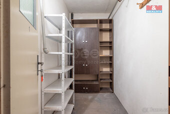 Prodej bytu 3+1 s garáží a pozemkem, 91 m², Svéradice - 16