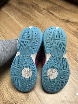 Barefoot boty a Tarmak 33, Hellys koloboty 33 - 16