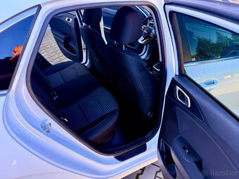 Kia Ceed 1,5 118 kw Automat ZÁRUKA - 16