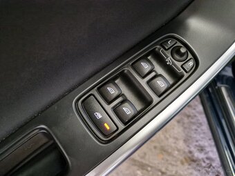 Volvo V60 D4 120kw-1.Majitel-Led-Xenon-Tažné Zařízení - 16