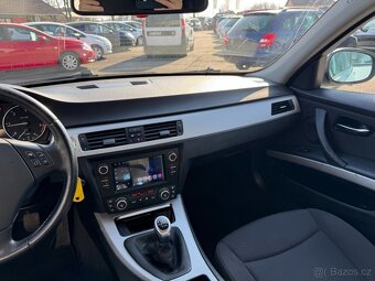 BMW Řada 3 Touring 318d - 16