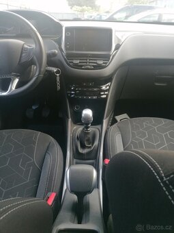Peugeot 2008 1.2 benzin 96kw 5/2019 - 16
