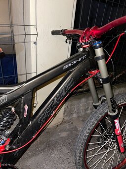 Sjezdové downhill kolo - 16