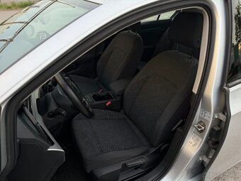 Volkswagen Golf 8 2.0 TDI, 81760km, odpočet DPH - 16