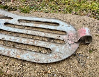 CZ 175 skútr prase riksa - boční kryty - 16