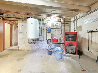 prosluněný zděný dům 4+1 s garáží a zahradou 600m2 - 16