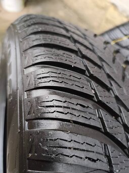 215/60 R17 96H NOKIAN Snowproof - 16