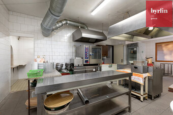 Penzion s 42.000 m² pozemků – ideální pro resort, svatby, sp - 16