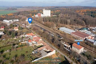Prodej komerčního objektu v průmyslové zóně, v obci Šumná u  - 16