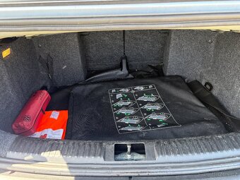 VW GOLF VI 1.2 TSI KABRIO //2012 1.MAJITEL SERVISKA TOP STAV - 16