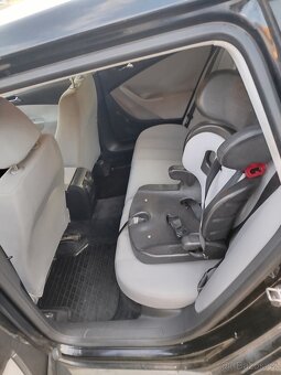 Volkswagen Passat b6 2.0 TDI 103 kw - 16
