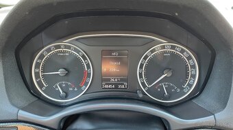 ŠKODA OCTAVIA 2.0TDi RS 125kW DSG 1.MAJITEL - 16