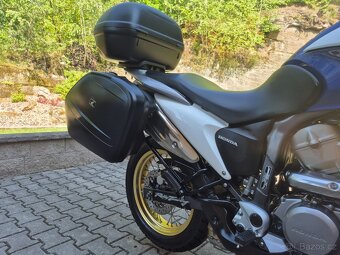 Honda XL 700 V Transalp - ABS, SUPER STAV + VÝBAVA 99.000,- - 16