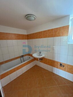 RD se čtyřmi byty - se širokou možností využití - Újezd (okr - 16