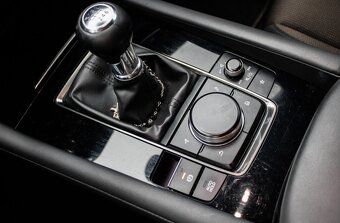 Mazda 3 90kW (2020). - 16