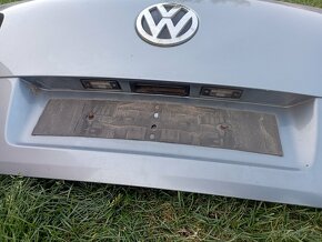 VOLKSWAGEN TOUAREG RV 2008 DVEŘE 4 x A 5 DVEŘE A SKLO - 16