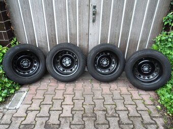 Komplet Zimní Sada Dunlop +Poklice205/60/16 ET 46 5X112 - 16