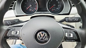 VW Passat B8 1.4 TSI 110kW DSG limuzína sedan 2015 - 16