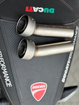 DUCATI Monster 696 - 16