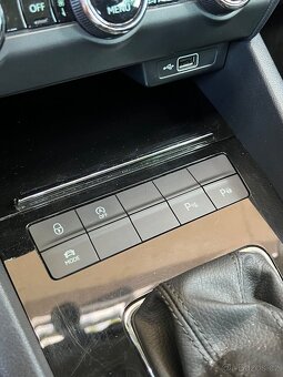 Škoda Octavia 3 2.0 TDi 110kW DSG LED ACC TÁŽNÉ VÝHŘEV KŮŽE - 16