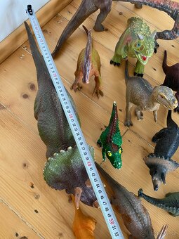 Sbírka Dinosaurů - 16