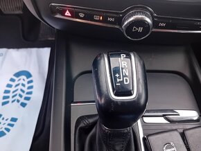 Volvo V60 D3 Momentum Pro AUT 2020  DPH - 16