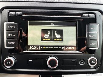VOLKSWAGEN SHARAN 2.0TDI NAVIGACE,TAŽNÉ,ALU,WEBASTO,SERVISKA - 16