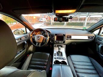 Touareg 3.0 V6 180 kW Exclusive nezávislé topení, vzduch - 16