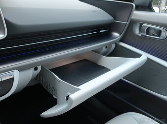 Hyundai IONIQ 6 77kWh 4x4 PREMIUM PANORAMA DPH ZÁRUKA - 16