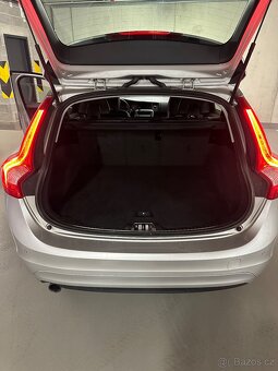 Volvo V 60 2.0 diesel Automat - 16