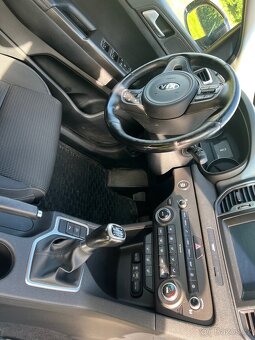 Kia Sportage 1.7 crdi exkluzivní výbava - 16