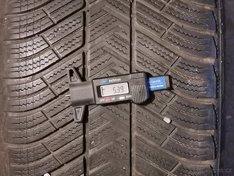 Mercedes Benz E (W213) - orig. 19" AMG alu s pneu - 16