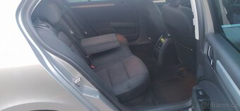 ŠKODA SUPERB II SEDAN 1,8TSi118kw,rv2009,DSG,XENONY - 16