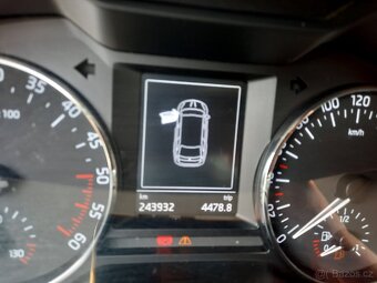 Škoda octavia combi  r.v 2017 výbava - 16