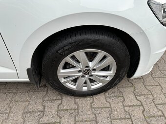 VW Touran 2.0TDI 110kW DSG 2020 ACC LED kamera TAŽNÉ - 16