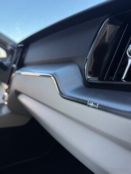 VOLVO XC60 D4 Volvo XC60 D4 120kw 164tkm 2019 kůže LED ACC - 16